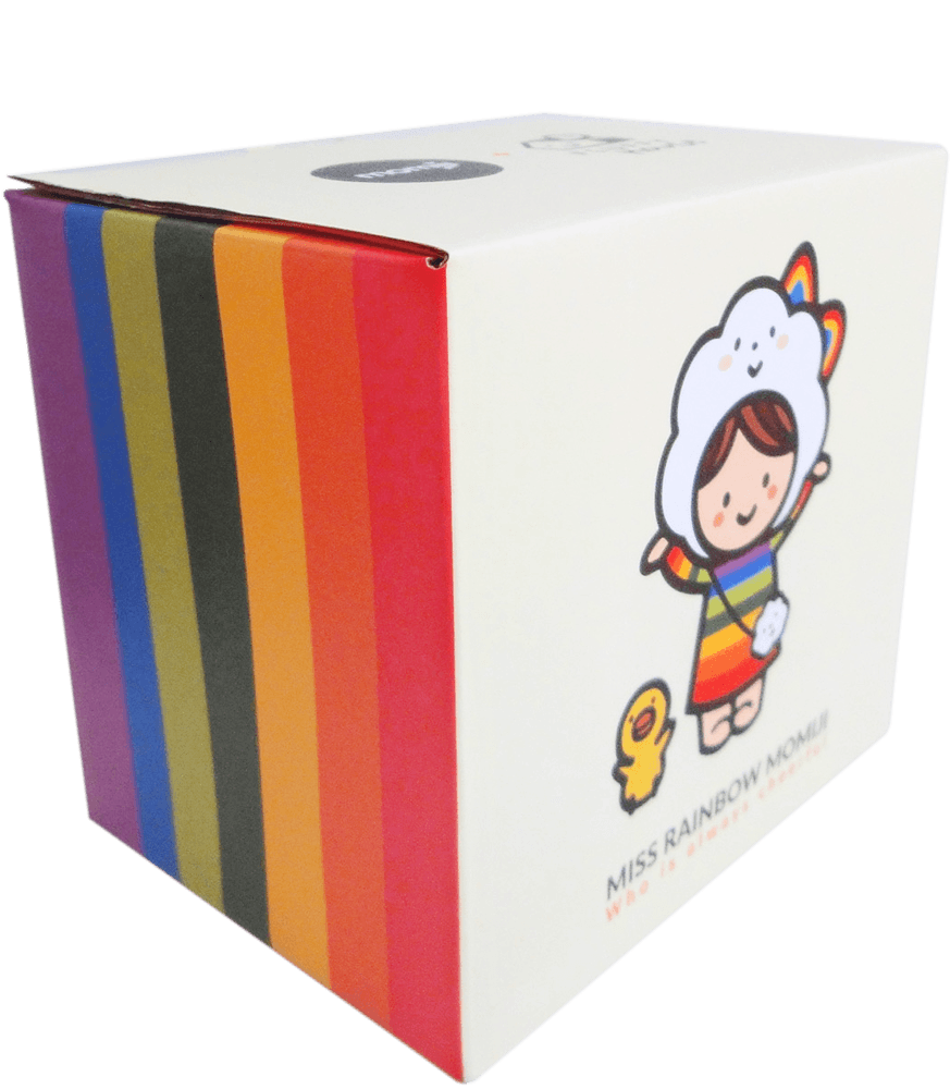 A white box with rainbow stripes features Miss Rainbow Momiji doll, Chicky HN Momiji doll, and cute FLUFFY HOUSE characters. — Momiji doll
