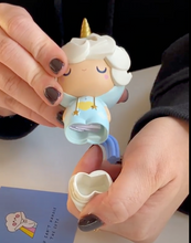 Load image into Gallery viewer, Little Starlight Girl (Head in the Clouds Edition) 8cm
